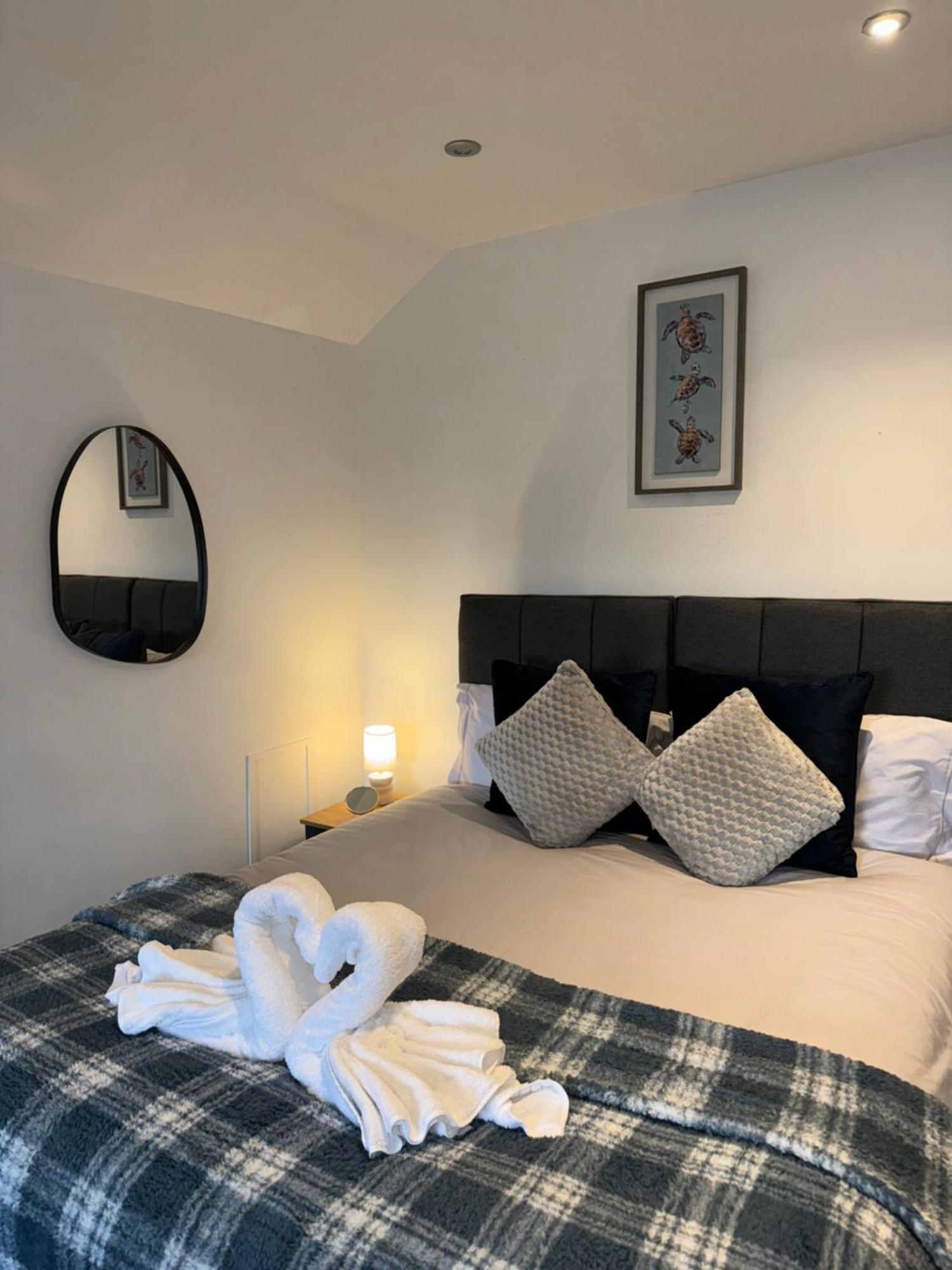 Cosy Countryside Stay- Waters Upton, Telford Ngoại thất bức ảnh